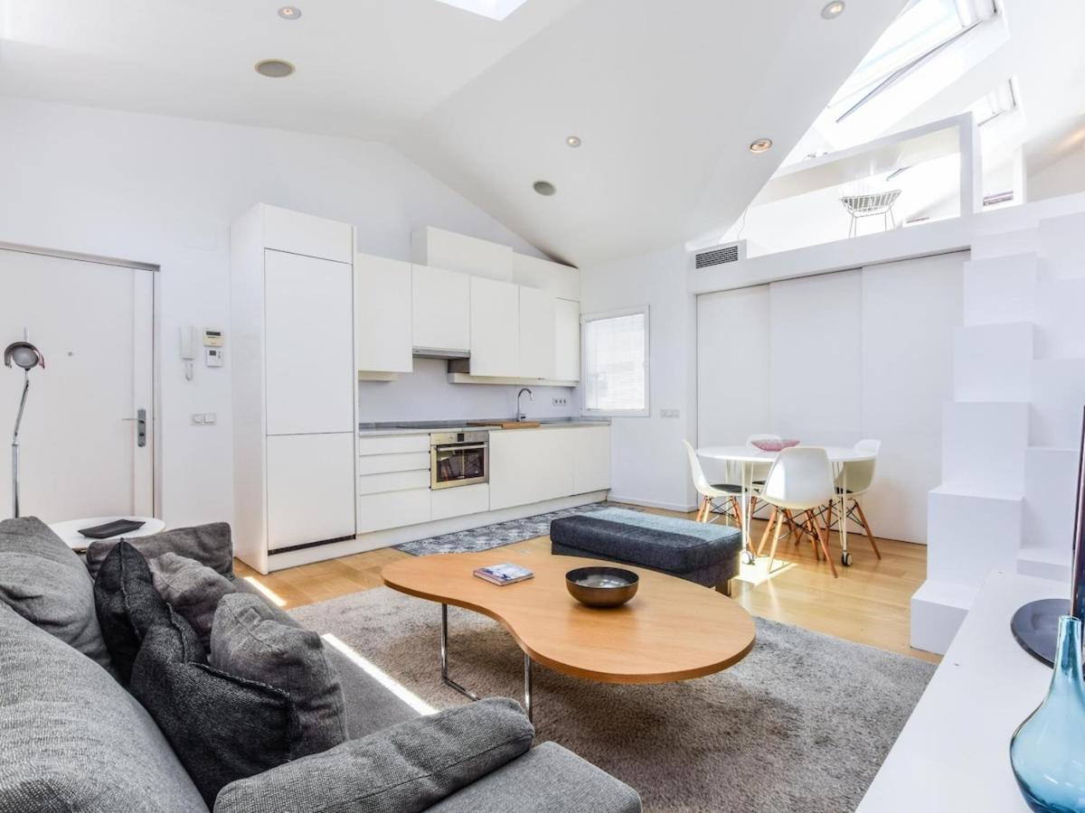 Apartamento De Diseno De Lujo En Lavapies Alquiler Temporal Madrid Eksteriør bilde